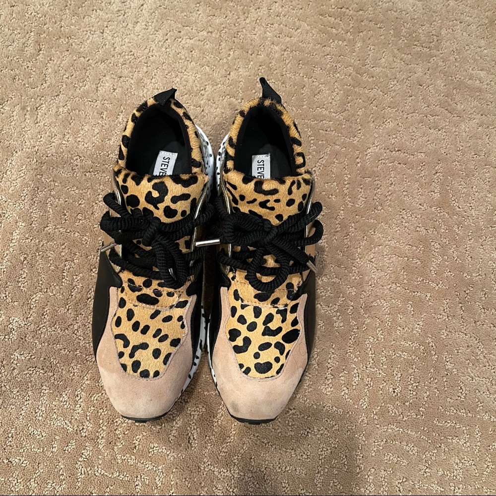 Steve Madden cliff sneakers. Size 8.5 *I got the stain out mostly with water!*